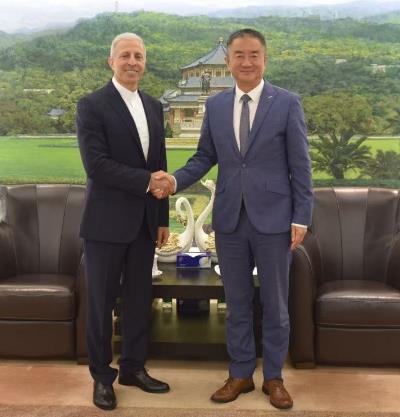 Meeting with the Head of the Foreign Affairs Office of Peoples Government of Guangdong Province